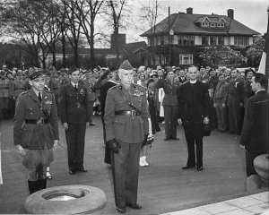 In 1954 Gen. Kazimierz Sosnkowski visited Windsor.